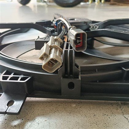 ریڈی ایٹر فین کولنگ فین برائے NISSAN TIDA VERSA(CVT)12 NOTE12 21481-3AB3A 21481-EE90B 92120-EE90A